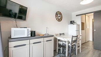 Quiet Mountain Stay in Chamrousse