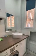 2bdr/4p Apartment Near Batignolles