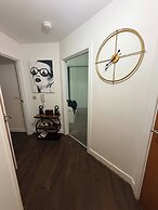 One Bedroom Flat in Mailbox With Free Parking