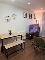 One Bedroom Flat in Mailbox With Free Parking