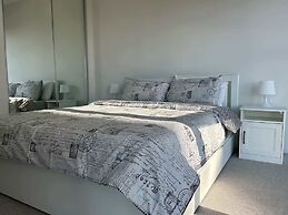 Modern 1BR With Breathtaking Views
