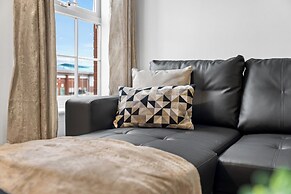 Apartment Sleeps 6 With Parking