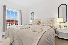 Apartment Sleeps 6 With Parking