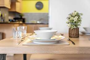 Apartment Sleeps 6 With Parking