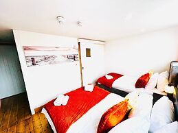 High Tide Hotel