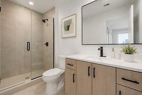 Nova Gerrard Suites