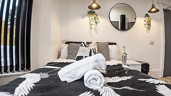 Modern Retreat in Birmingham