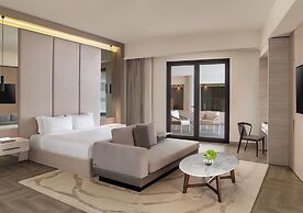 Ray Hotel by Cloud 7