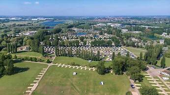 Static Caravan 2 Bed Sleeps 6 Overlooking Water