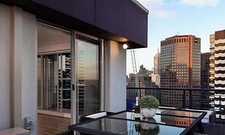 Exclusive Stays - Boulevard Penthouse
