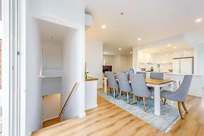 Exclusive Stays - Boulevard Penthouse