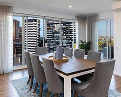 Exclusive Stays - Boulevard Penthouse