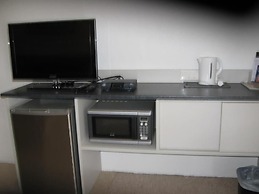 DARLOT MOTOR INN