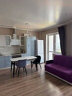 Modern Apartment with Library View