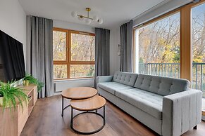 Młoda Polska Apartments with parking