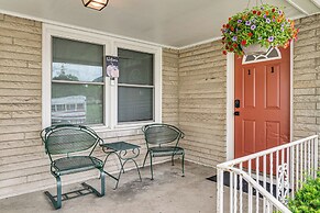Pets Welcome! Walkable Beech Grove Haven Near Town