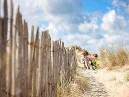 Spacious Family Stay in Oostduinkerke
