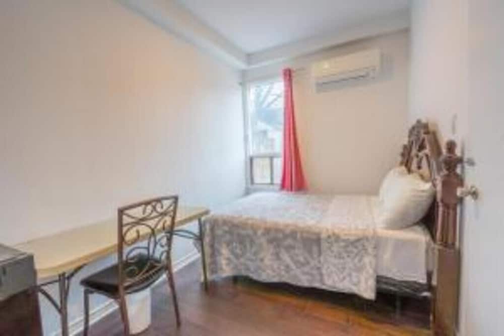 Jarvis St Residences