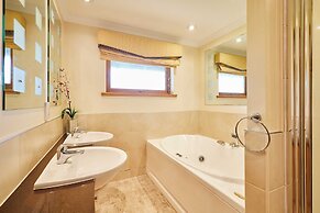 Host Stay Lodge 32