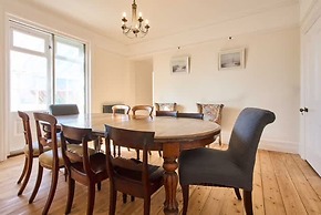 Host Stay Lavengro