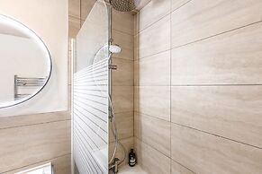 Host Stay Essex Place