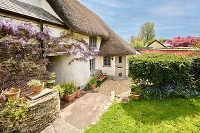 Host Stay Wistermead Cottage