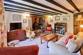 Host Stay Wistermead Cottage