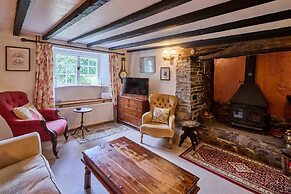 Host Stay Wistermead Cottage