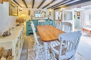 Host Stay Wistermead Cottage