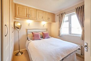 Host Stay Ness Lodge