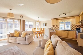 Host Stay Ness Lodge