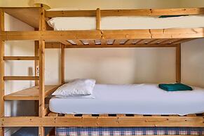 Host Stay Teal Cottage