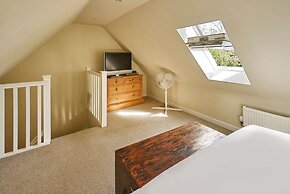 Host Stay The Tiled Cottage