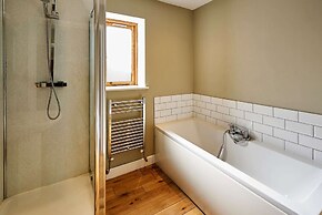 Host Stay The Tiled Cottage