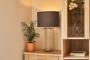 Host Stay Apartment 8