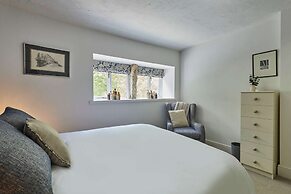 Host Stay Lower Cross Lee Cottage