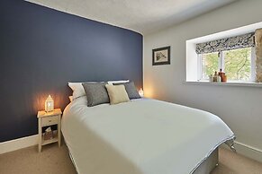 Host Stay Lower Cross Lee Cottage