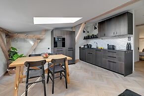 Lion Apartments - Santorini Studio
