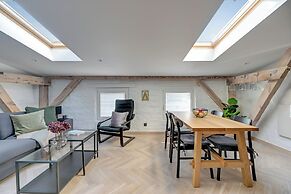 Lion Apartments - Santorini Studio