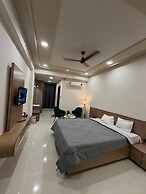 Carnival Inn