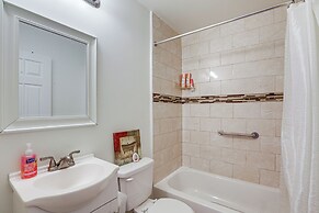 Groups & Pets Welcome! Spacious Philly Rowhouse