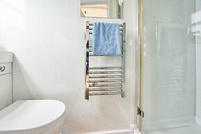 Host Stay Shepherds View
