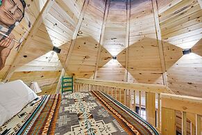 Unique Mammoth Cave Cabin w/ Teepee & Hot Tub!