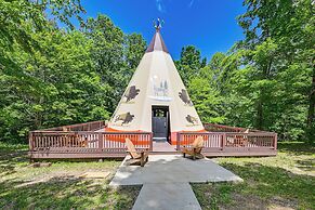 Unique Mammoth Cave Cabin w/ Teepee & Hot Tub!