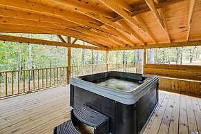 Unique Mammoth Cave Cabin w/ Teepee & Hot Tub!