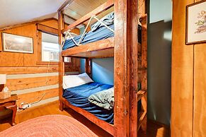 Unique Mammoth Cave Cabin w/ Teepee & Hot Tub!