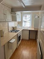 Apartment Sleeps 4 With Parking