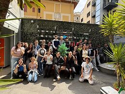 Lion University & Youth Hostel Milan