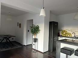 FarawayHomes Studio Bruck 17