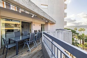Apt With Terrace and sea View, 2min From the Beach